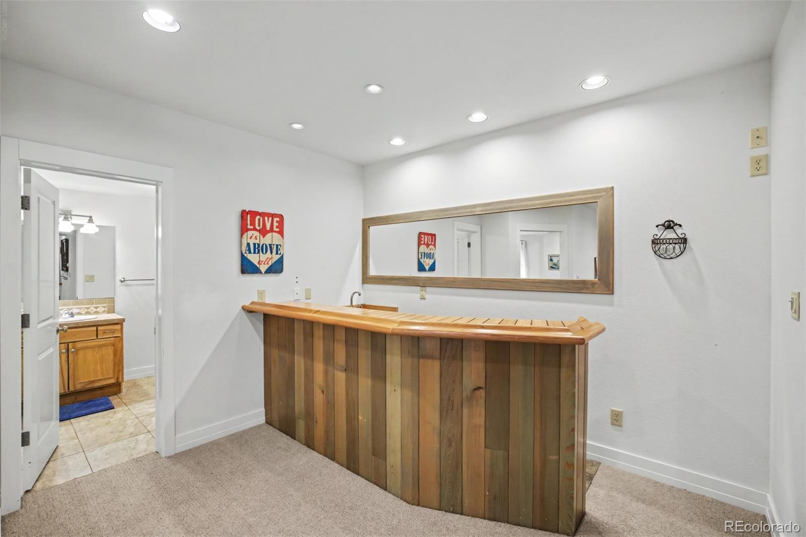 400 Valley Crescent Street