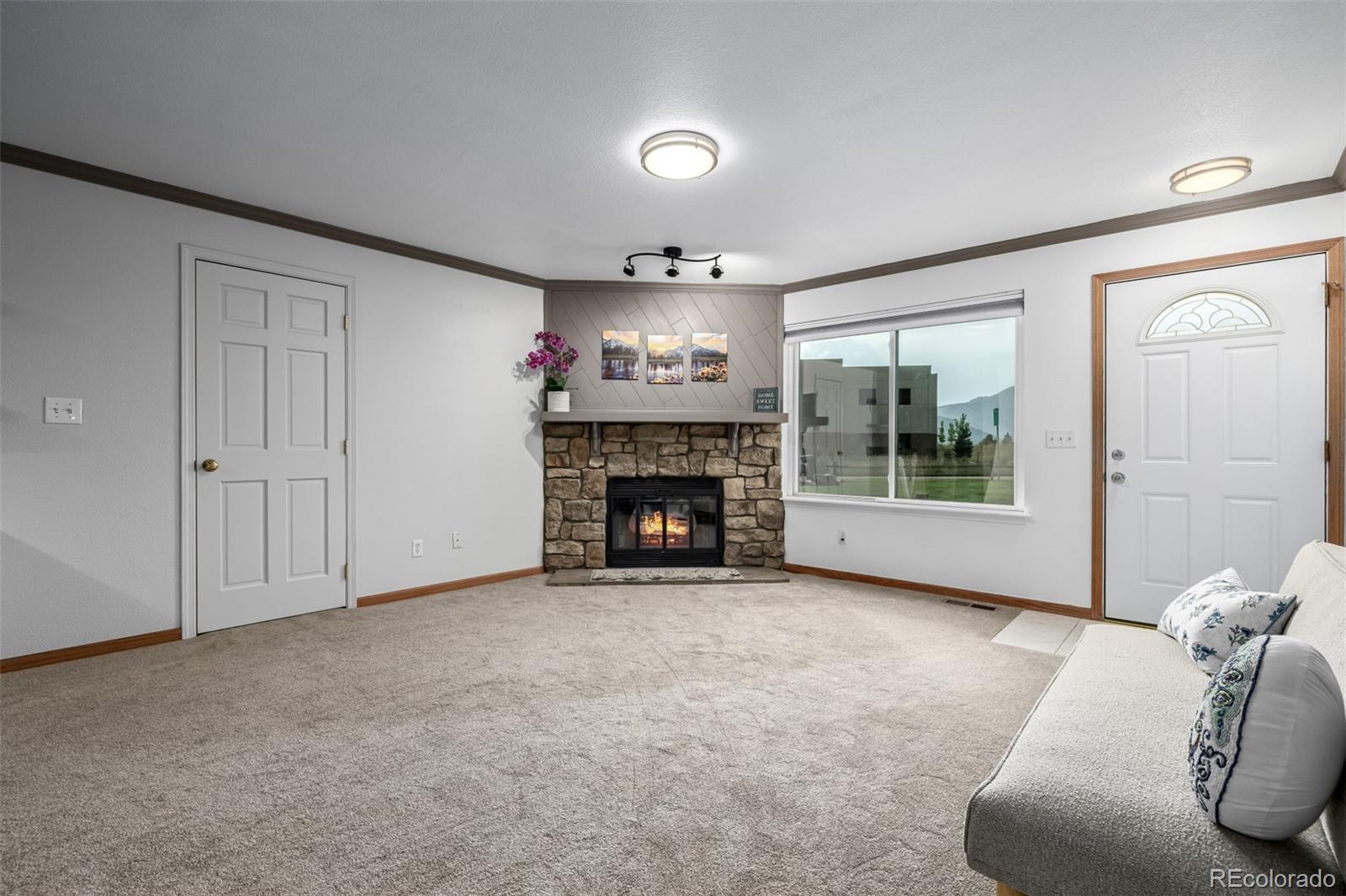 4226 S Eldridge Street Unit: 103