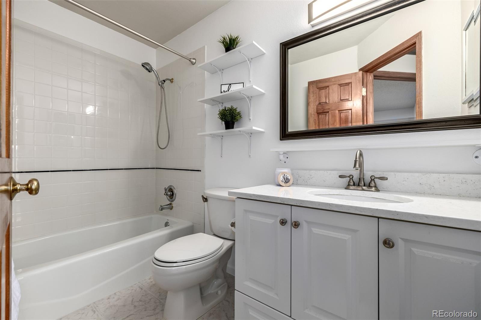 4226 S Eldridge Street Unit: 103