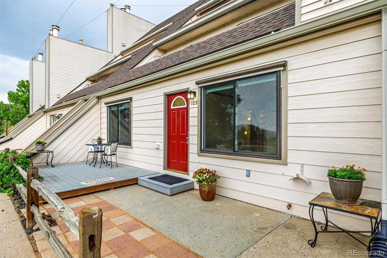 4226 S Eldridge Street Unit: 103