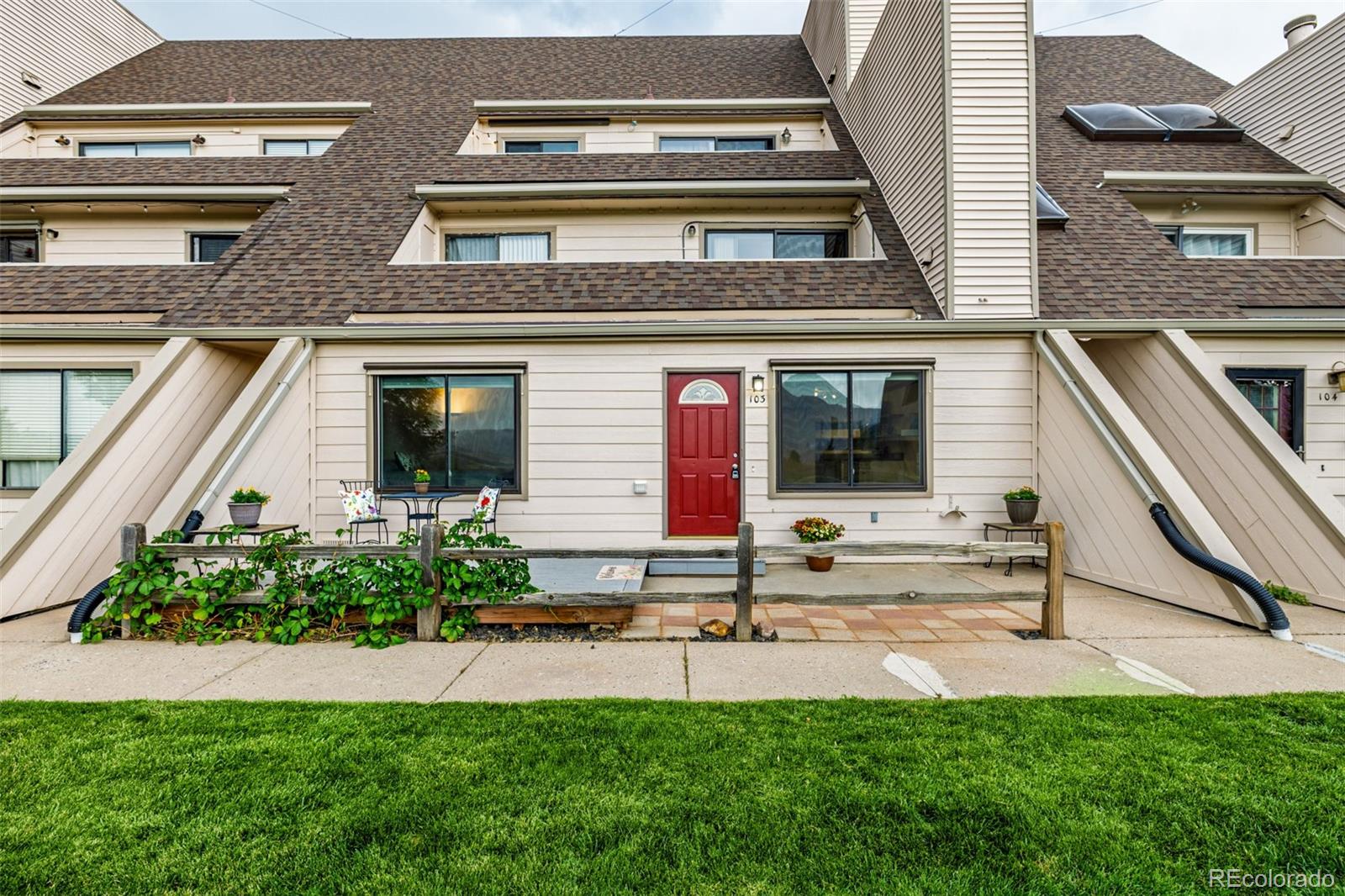 4226 S Eldridge Street Unit: 103
