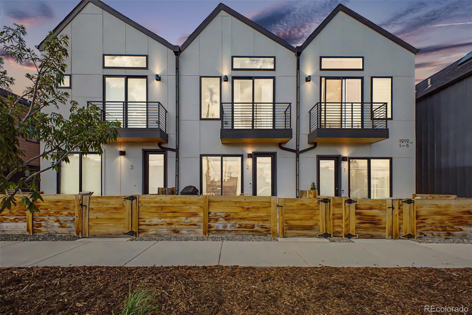 1921 W Elk Place Unit: 2