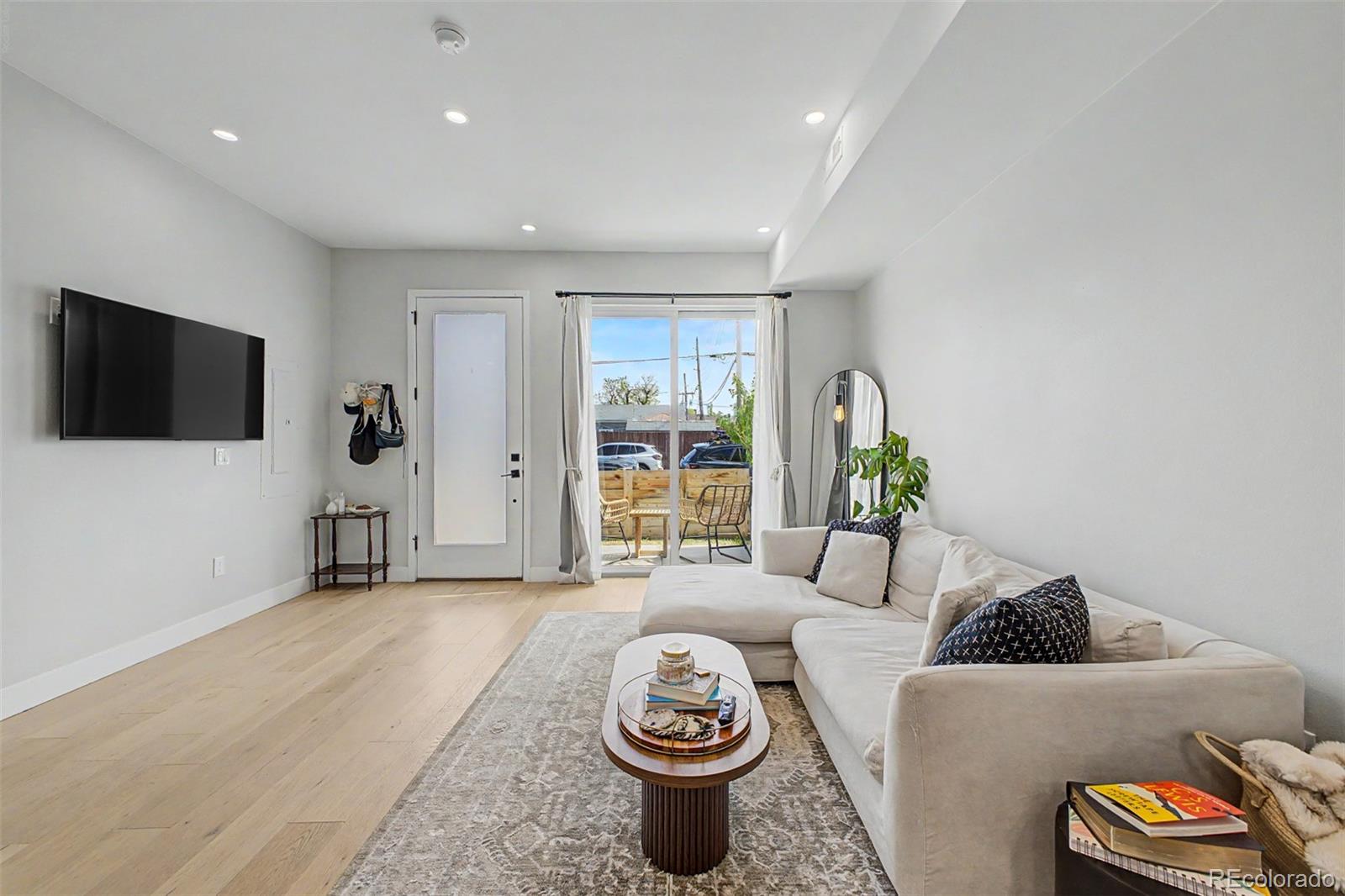 1921 W Elk Place Unit: 2