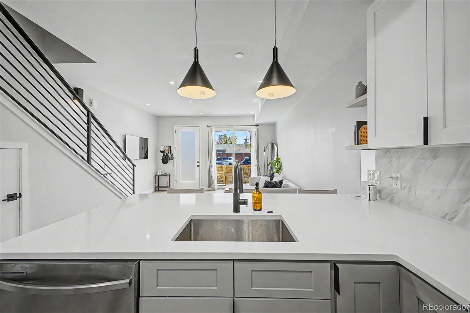 1921 W Elk Place Unit: 2