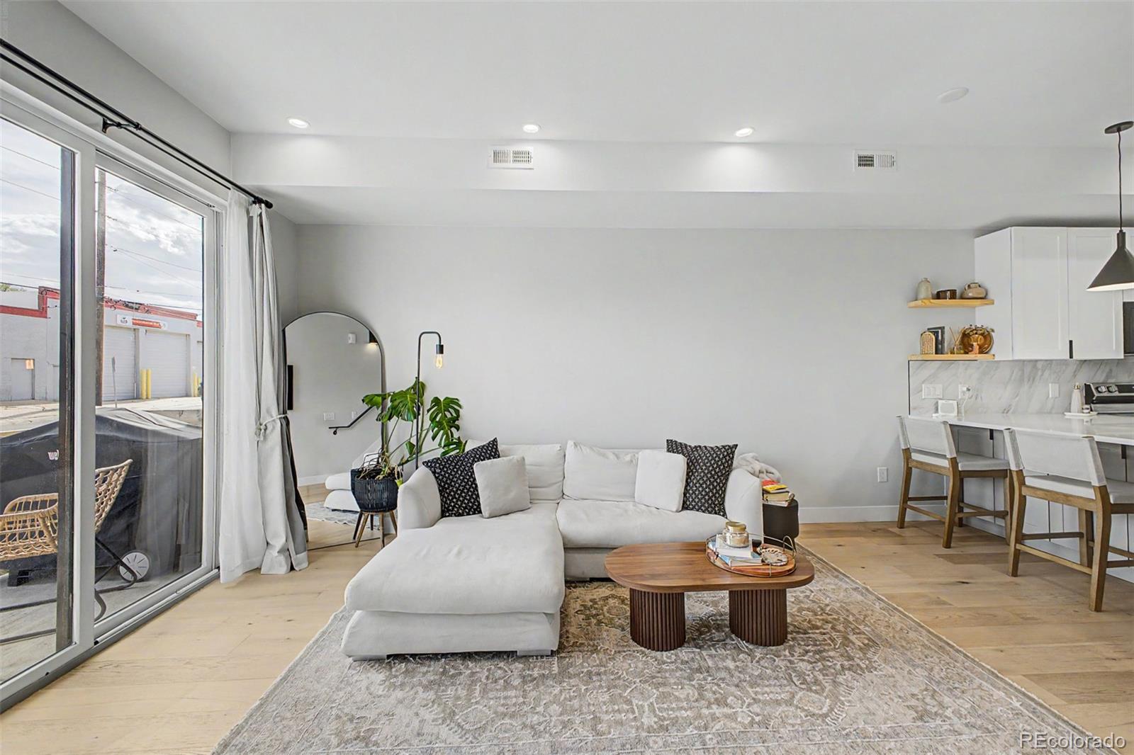 1921 W Elk Place Unit: 2