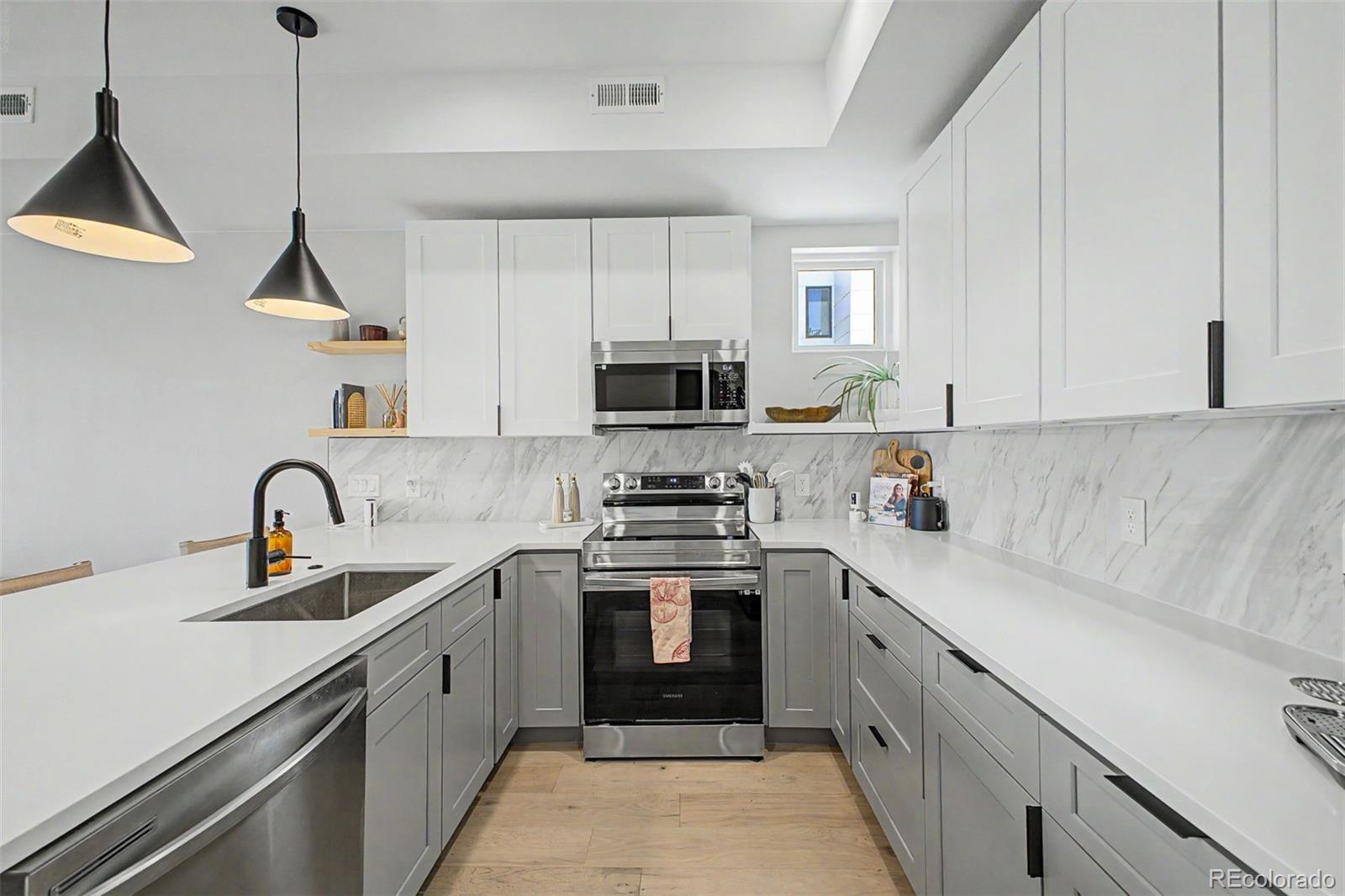 1921 W Elk Place Unit: 2