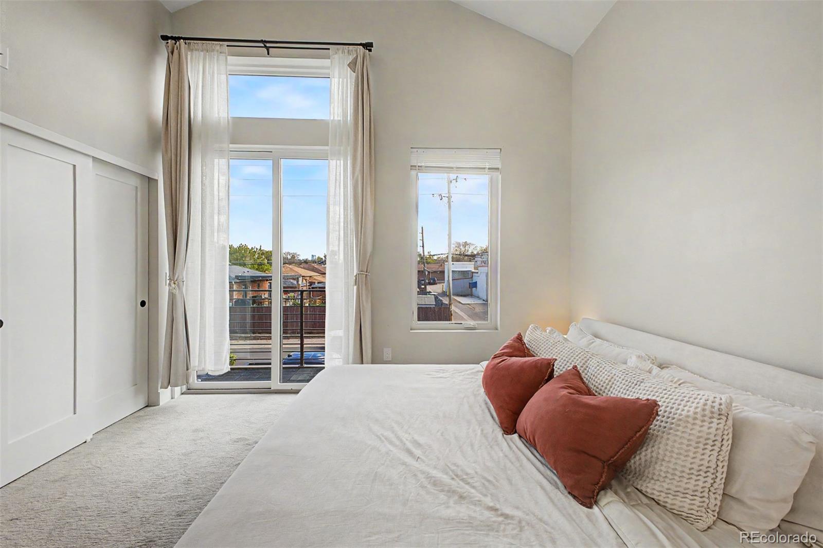 1921 W Elk Place Unit: 2