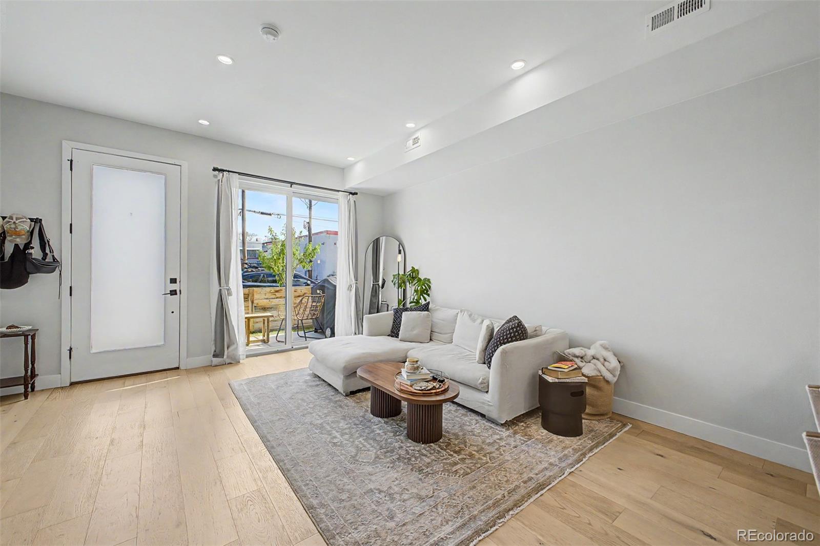 1921 W Elk Place Unit: 2