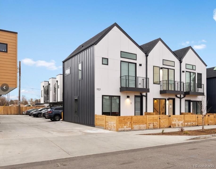 1921 W Elk Place Unit: 2