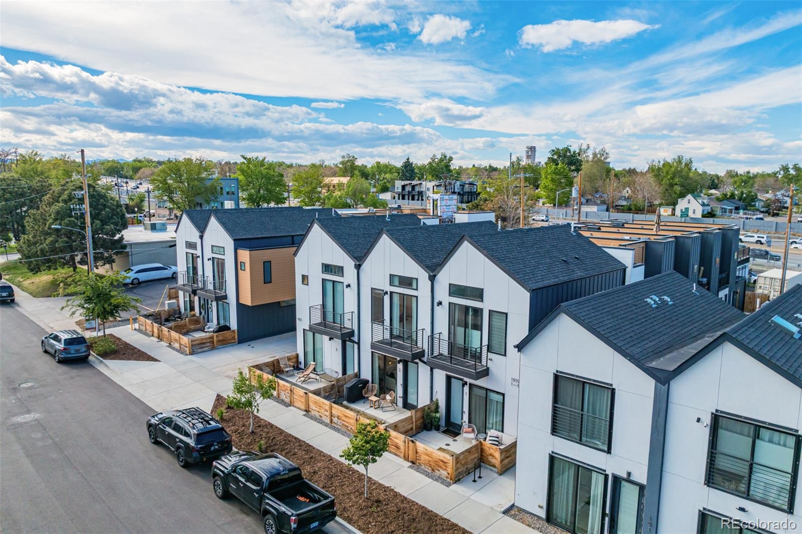 1921 W Elk Place Unit: 2