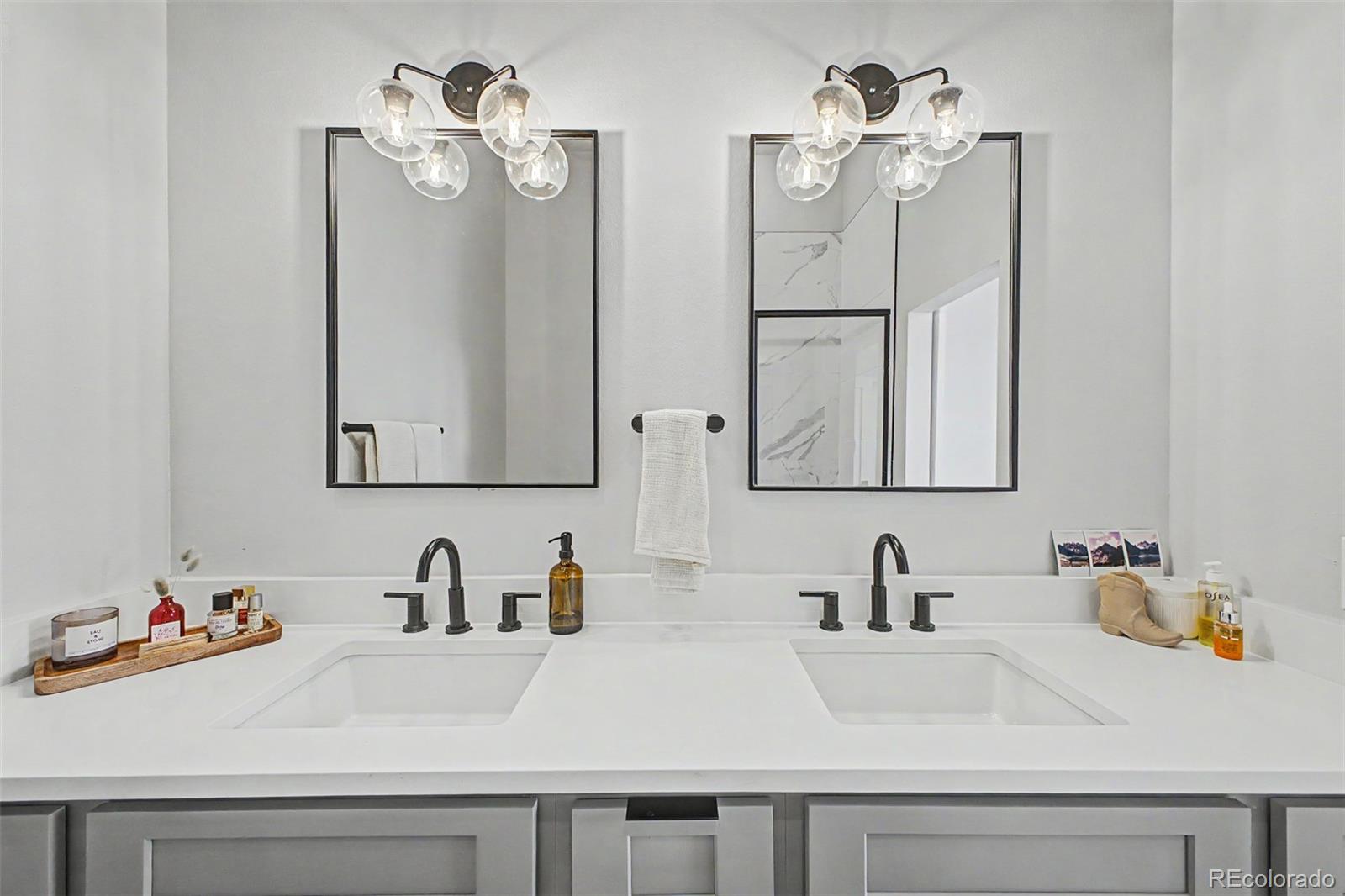 1921 W Elk Place Unit: 2