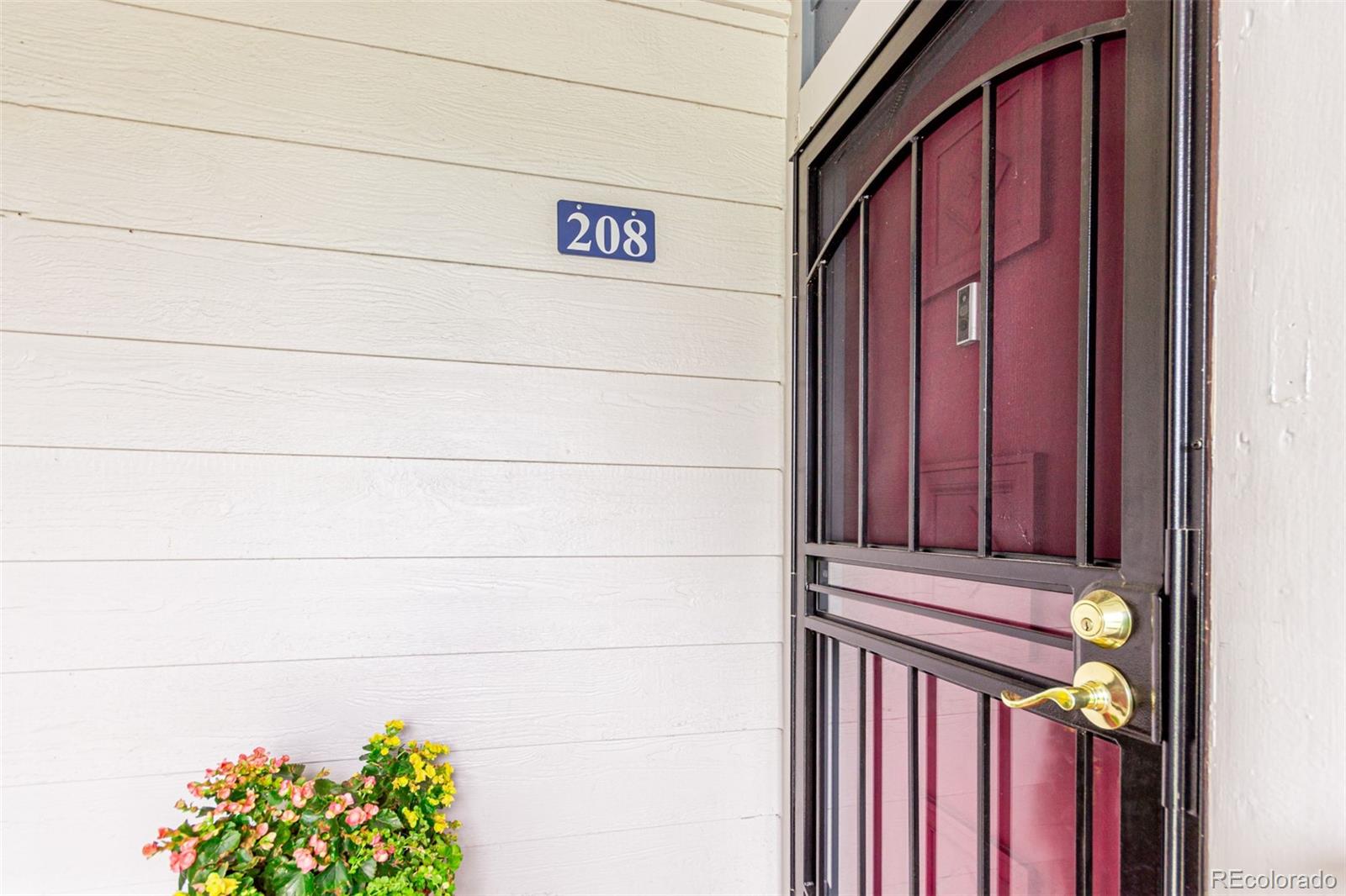 8335 Fairmount Drive Unit: 10-208