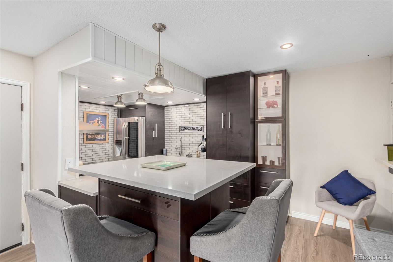 8335 Fairmount Drive Unit: 10-208