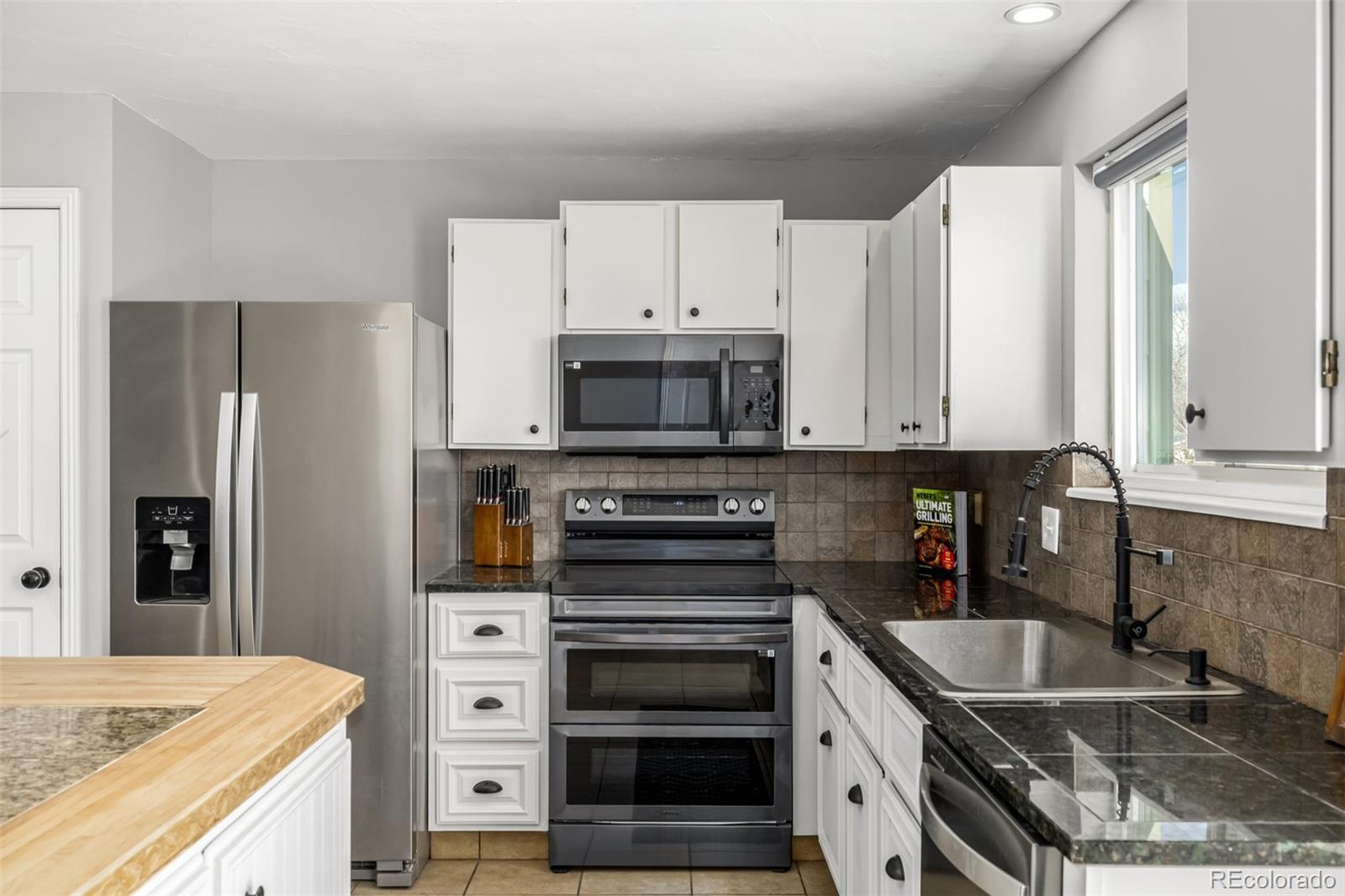 1132 S Salida Way