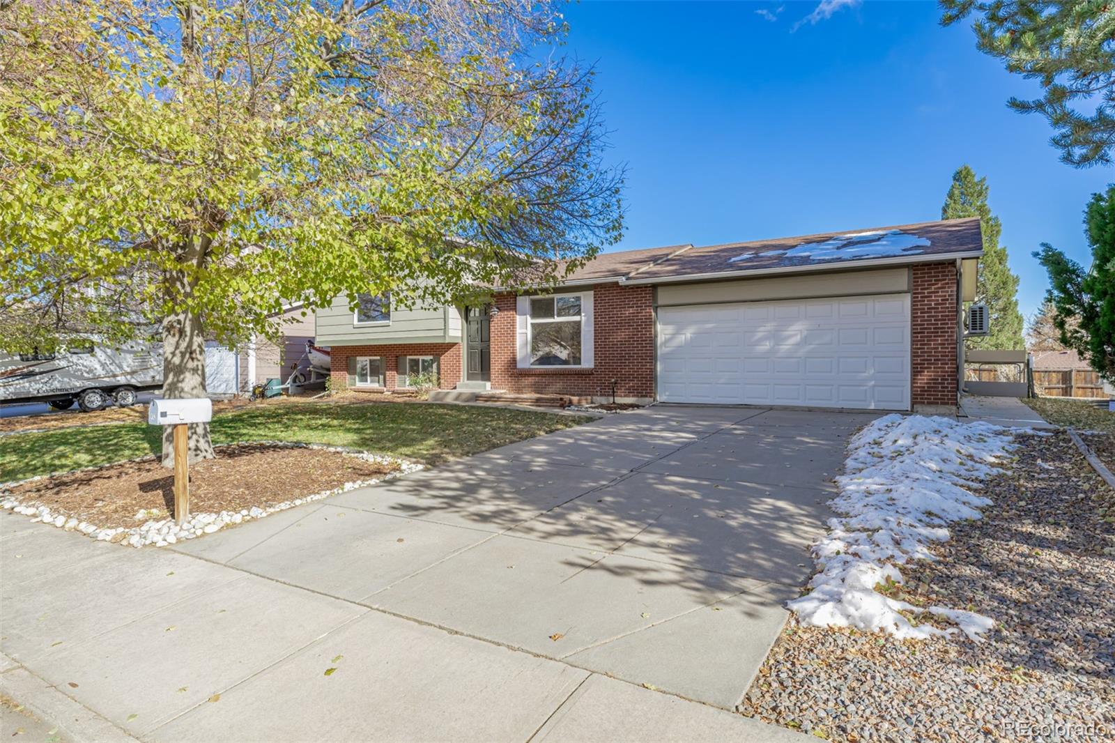 1132 S Salida Way