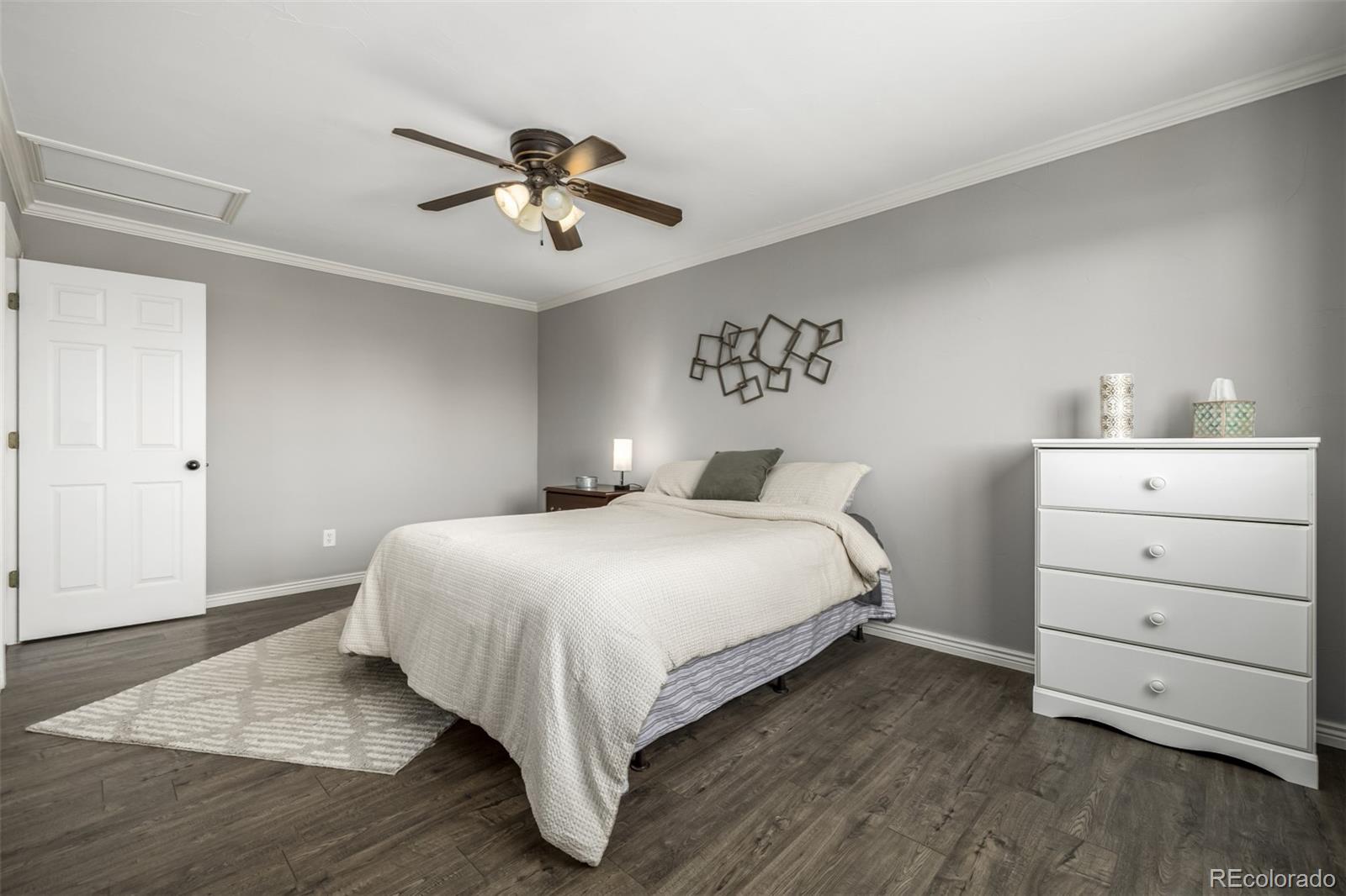 1132 S Salida Way