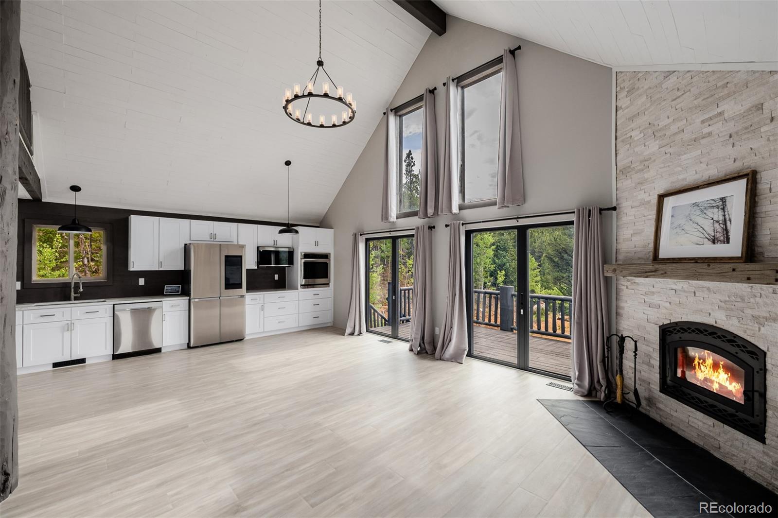 302 Lakeview Road