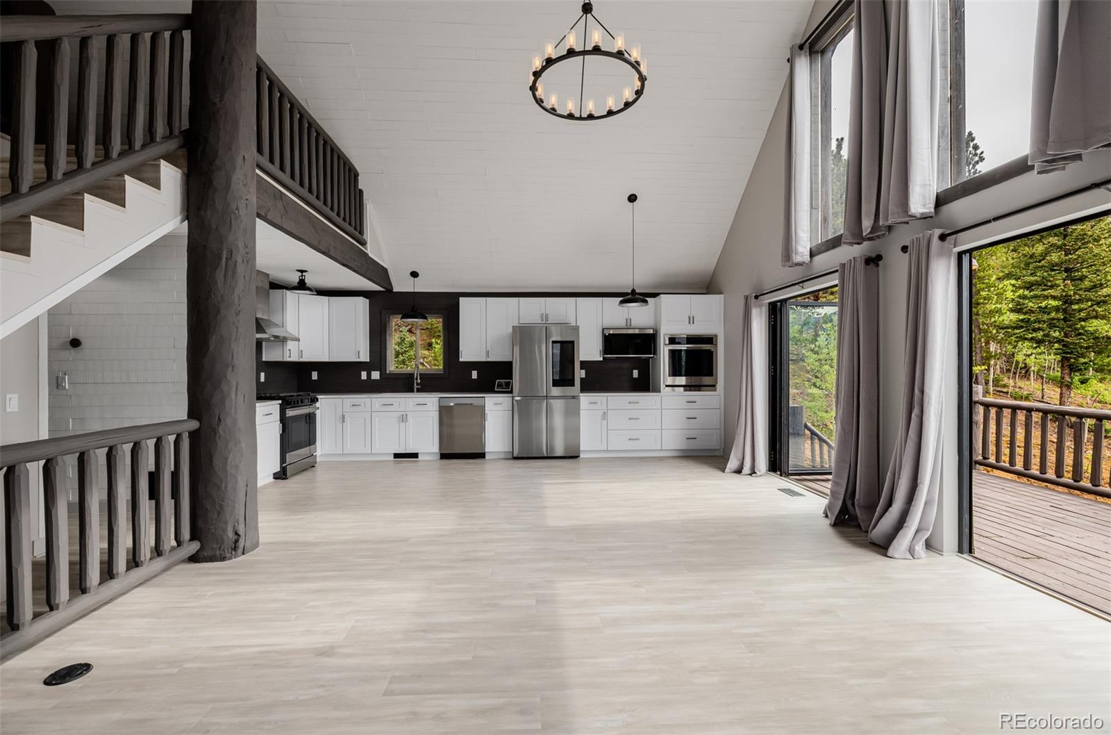 302 Lakeview Road