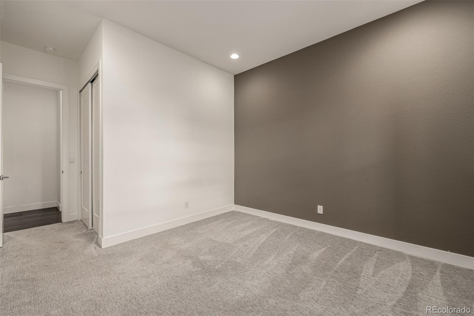 1182 Red Iron Court