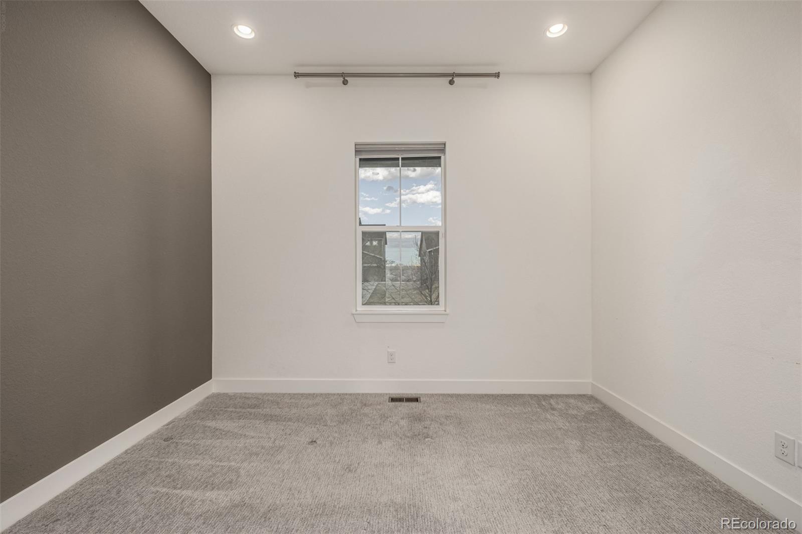 1182 Red Iron Court