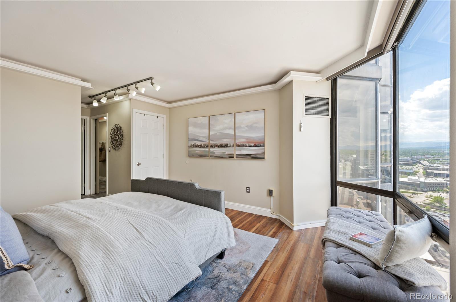 1625 Larimer Street Unit: 3008