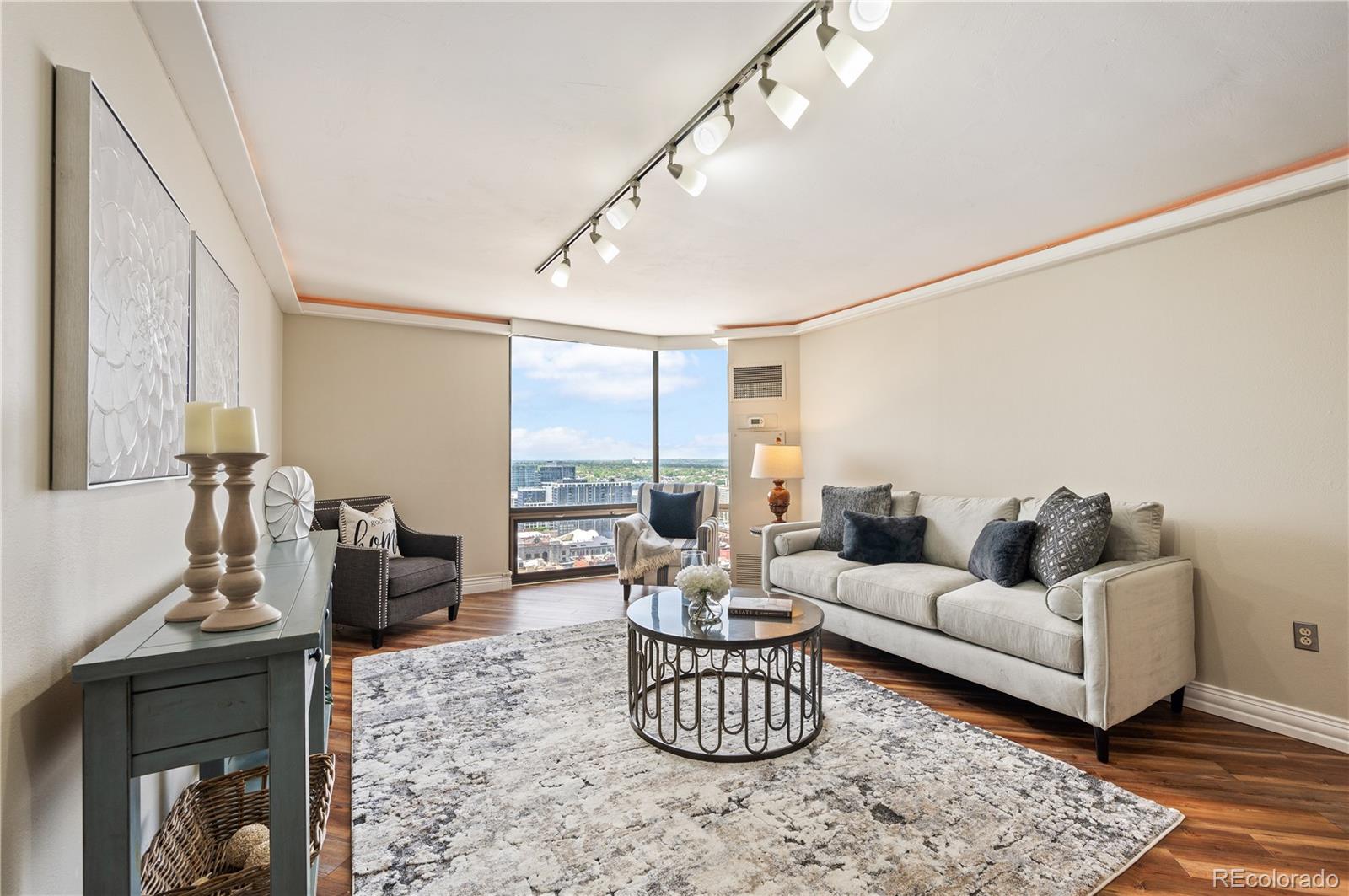 1625 Larimer Street Unit: 3008
