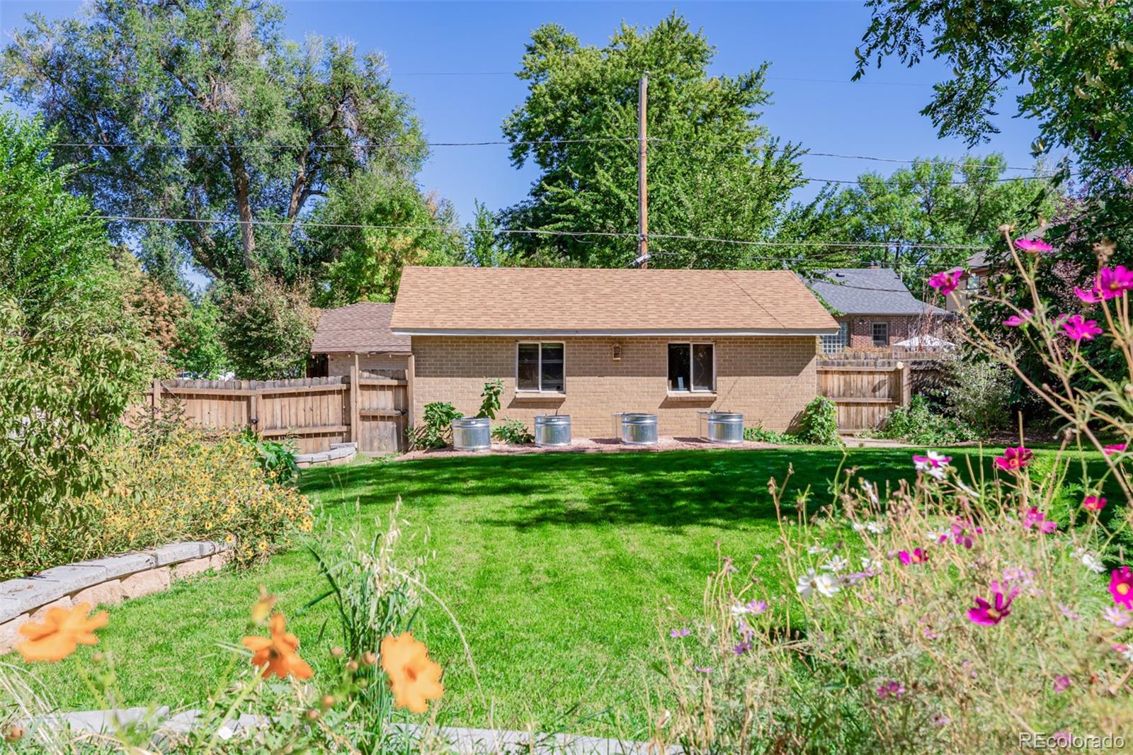 2582 Eudora Street