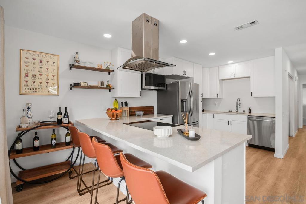 751 Pyramid Point Way