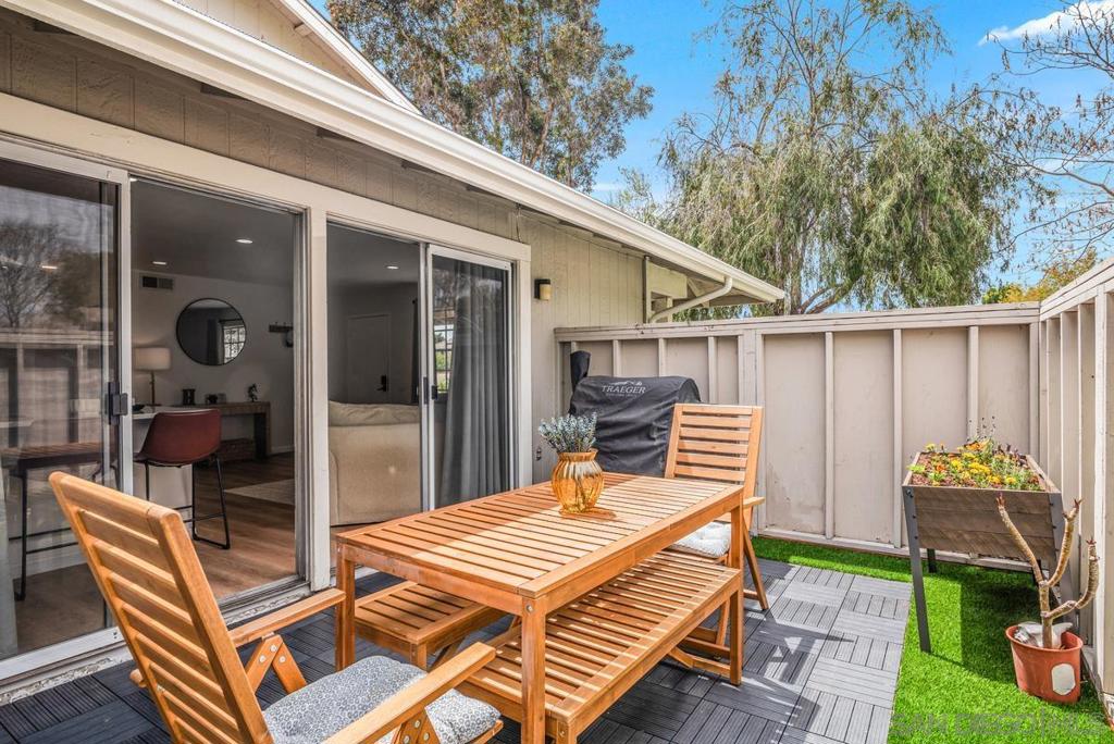 751 Pyramid Point Way