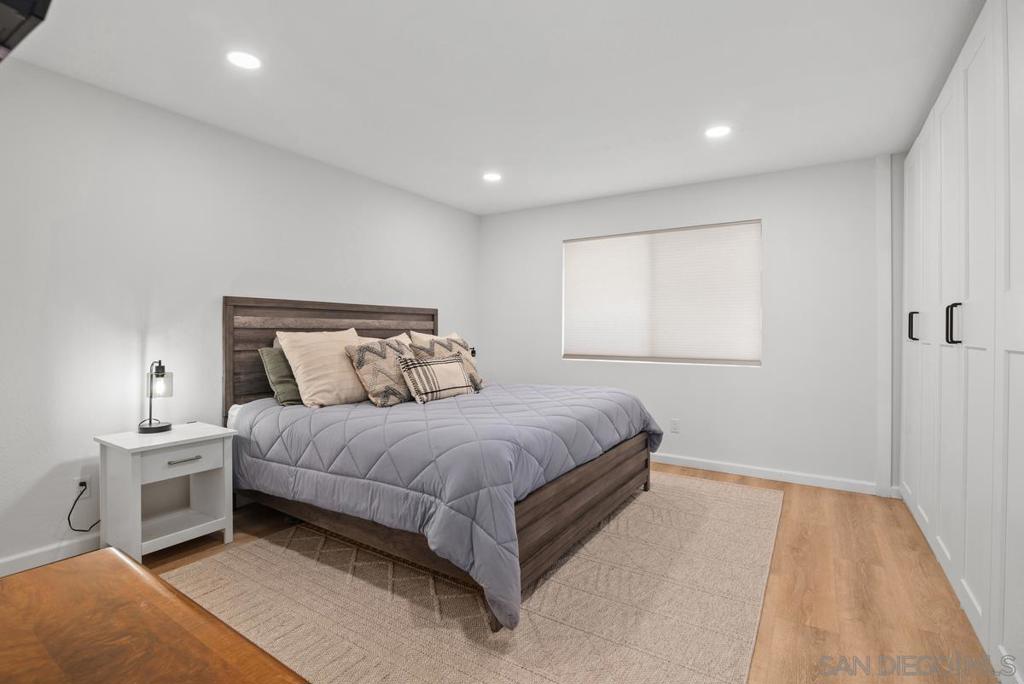 751 Pyramid Point Way