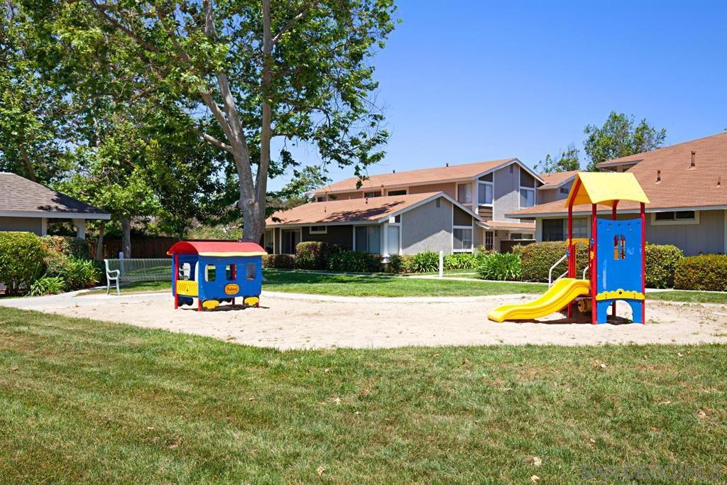 751 Pyramid Point Way