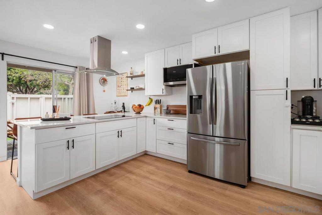 751 Pyramid Point Way