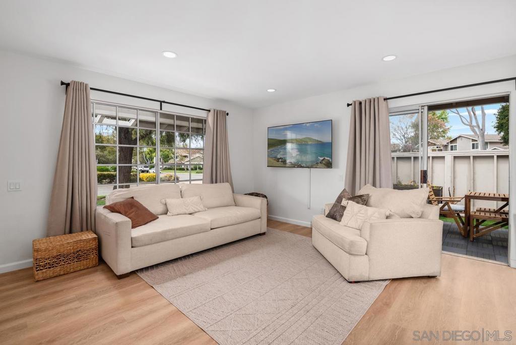 751 Pyramid Point Way