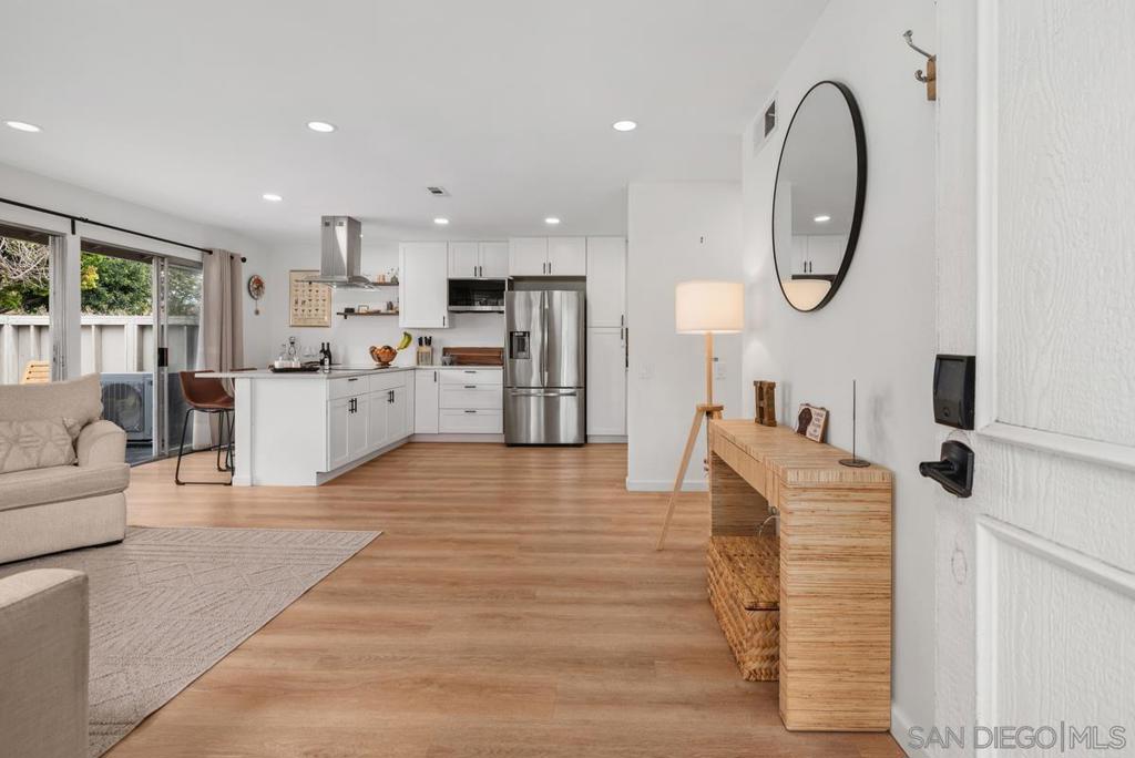 751 Pyramid Point Way