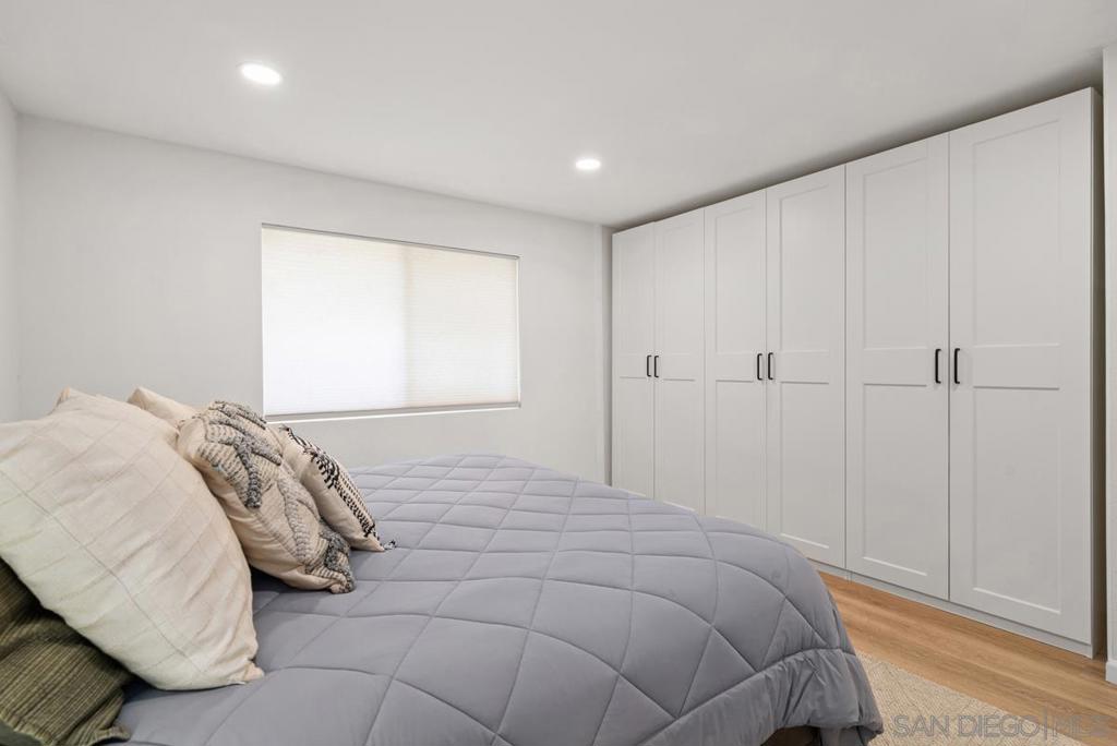 751 Pyramid Point Way