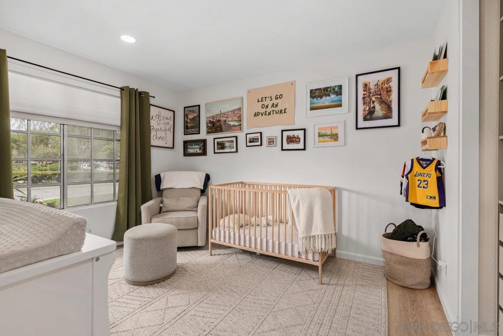 751 Pyramid Point Way