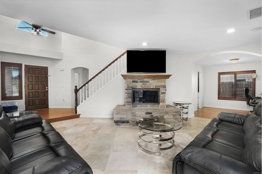 1826 Avenida Sevilla