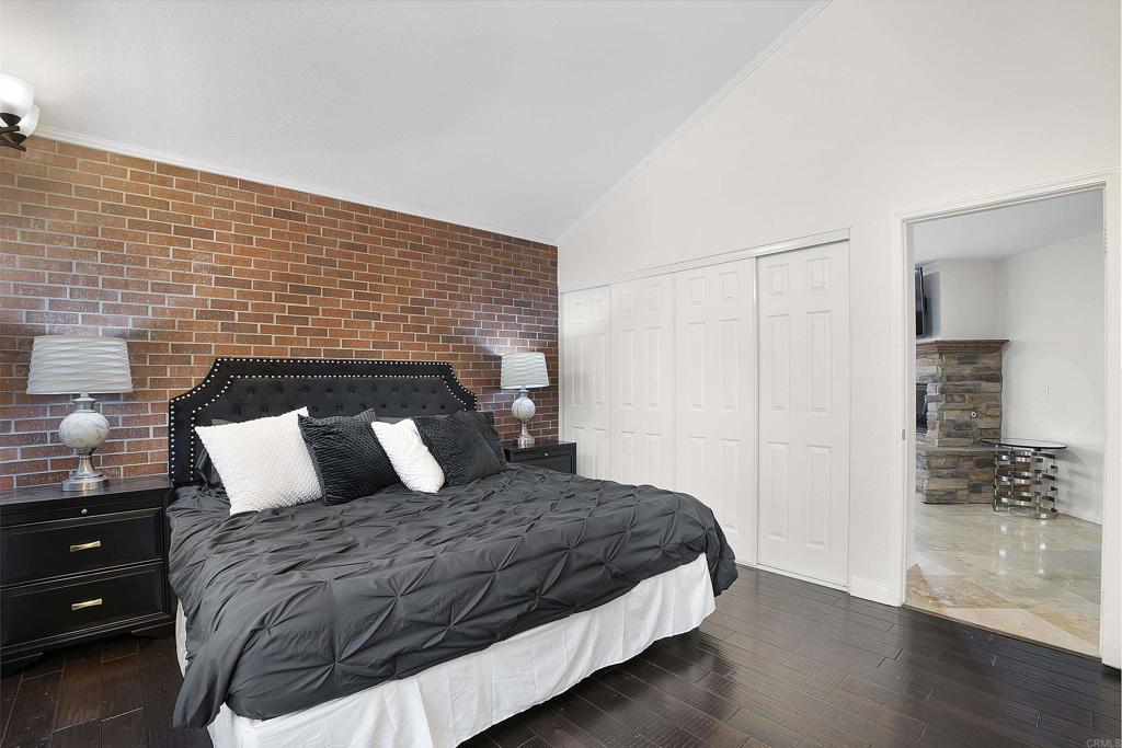 1826 Avenida Sevilla