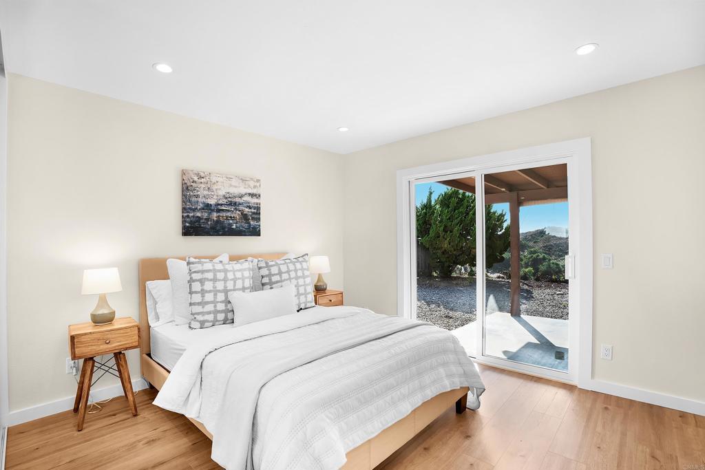 287 San Dimas Avenue