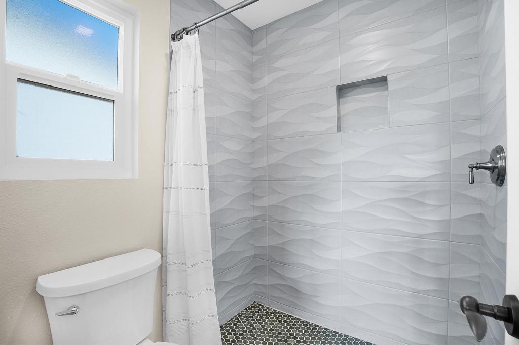 287 San Dimas Avenue