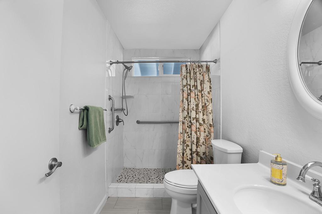 2010 W San Marcos Boulevard 23