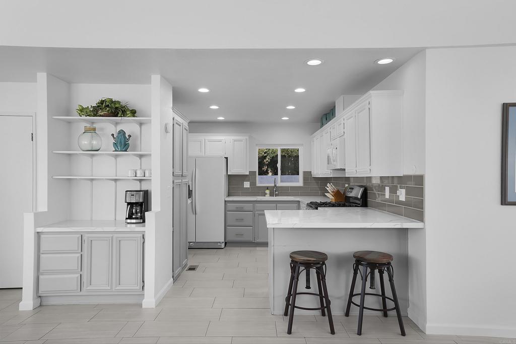 2010 W San Marcos Boulevard 23