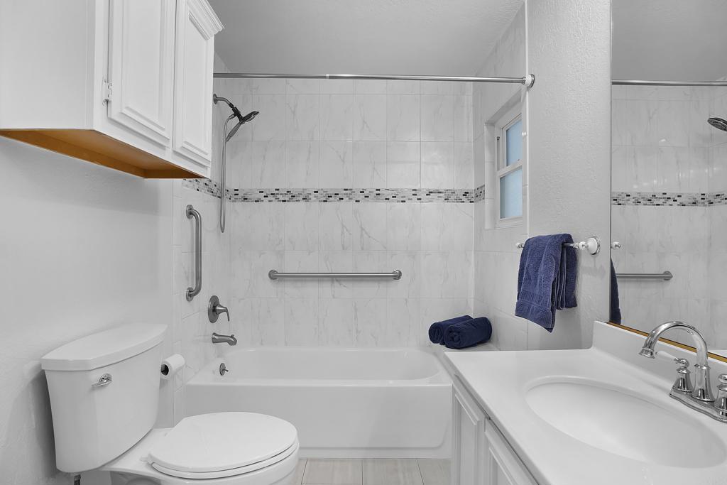 2010 W San Marcos Boulevard 23