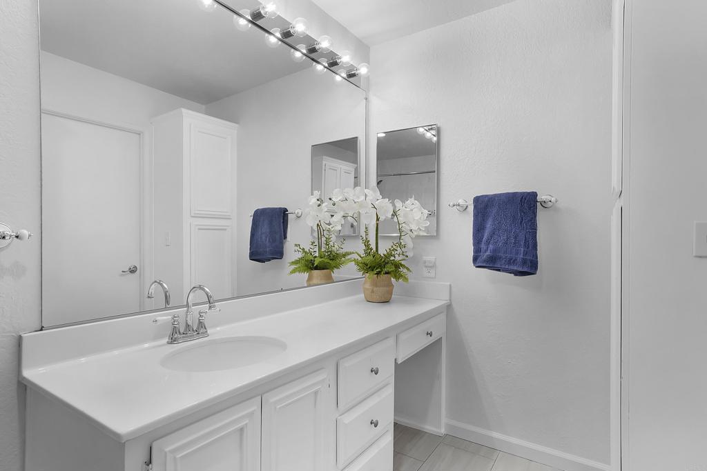 2010 W San Marcos Boulevard 23