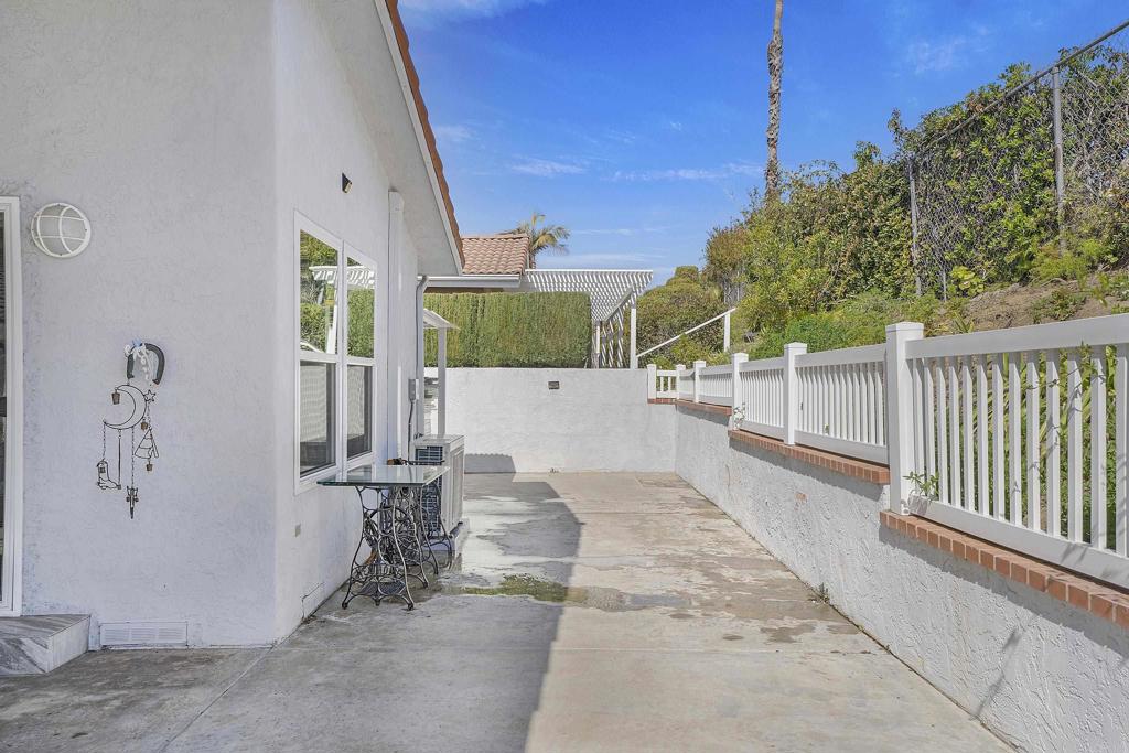 2010 W San Marcos Boulevard 23