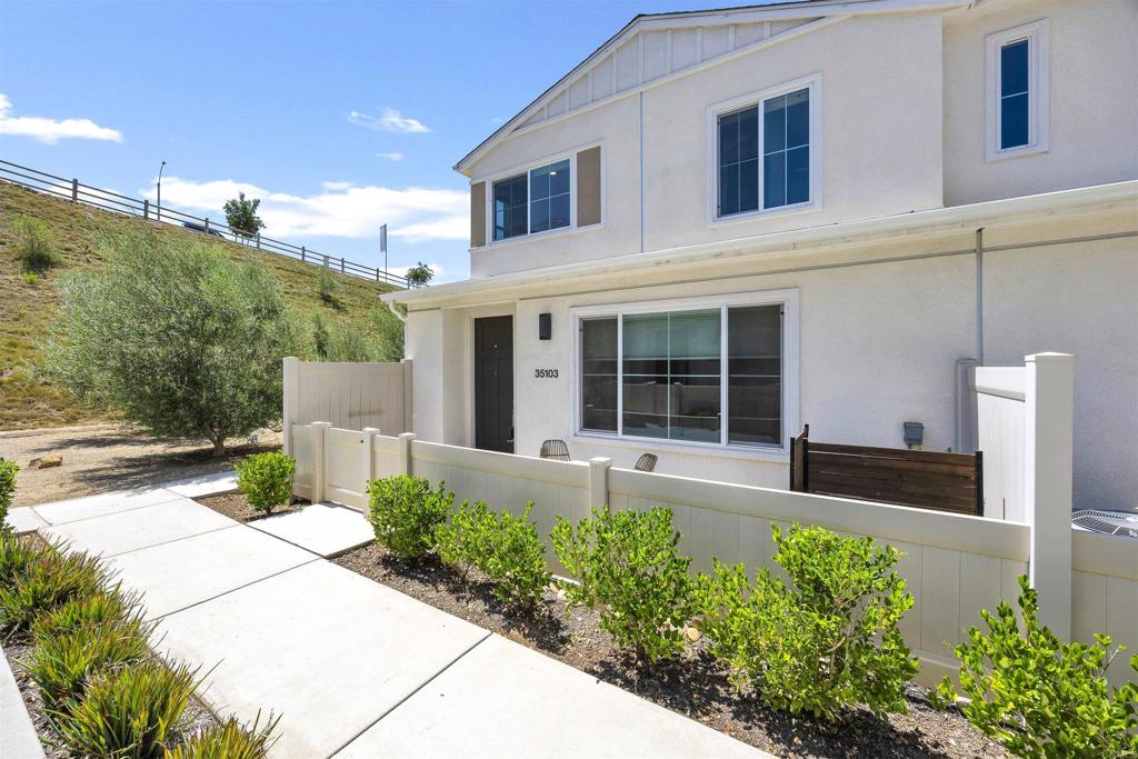 35103 Vine Place