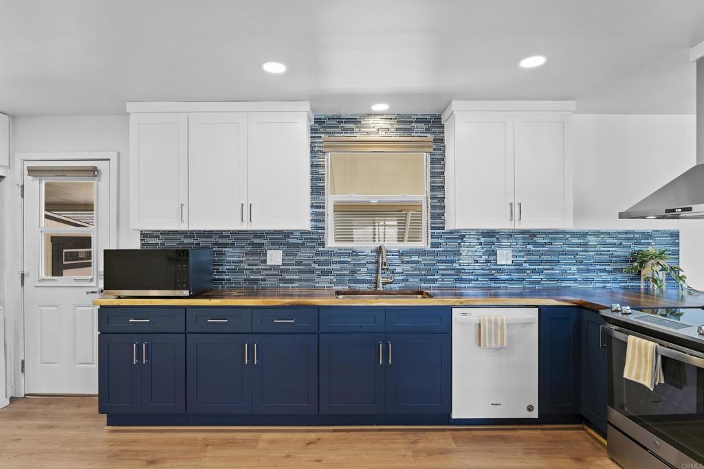 8975 Lawrence Welk Dr. 195