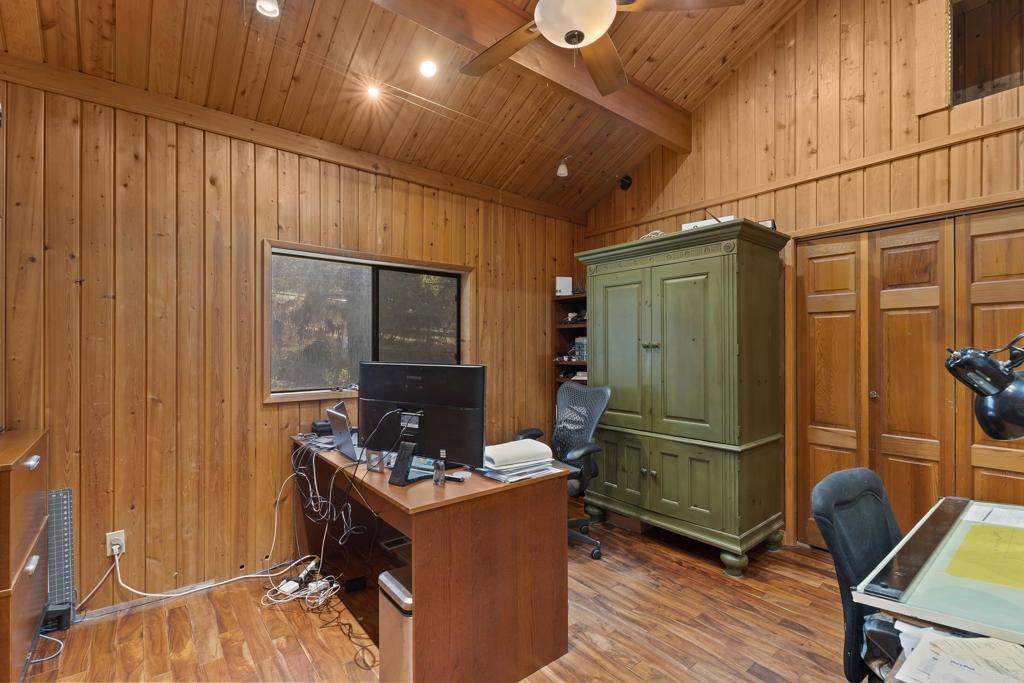 17959 Bluegrass Road