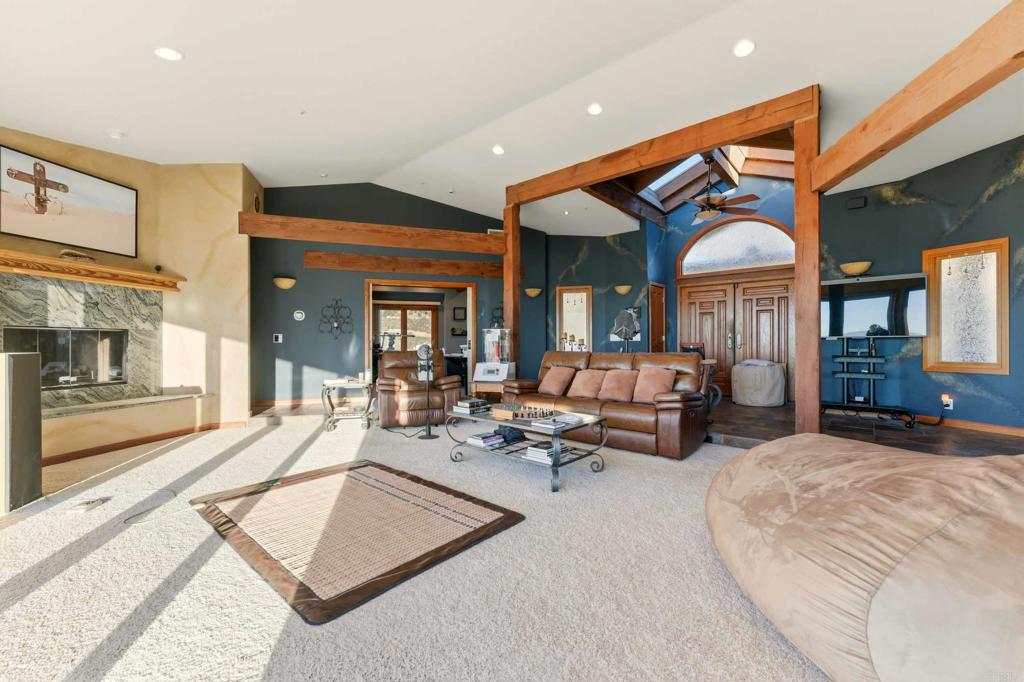 3592 Alta Loma Drive