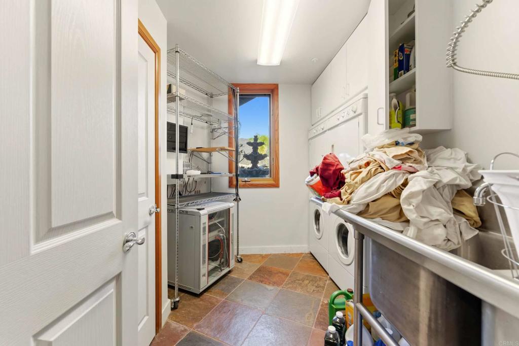 3592 Alta Loma Drive